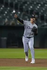 White Sox take on the Astros in first of 3-game series